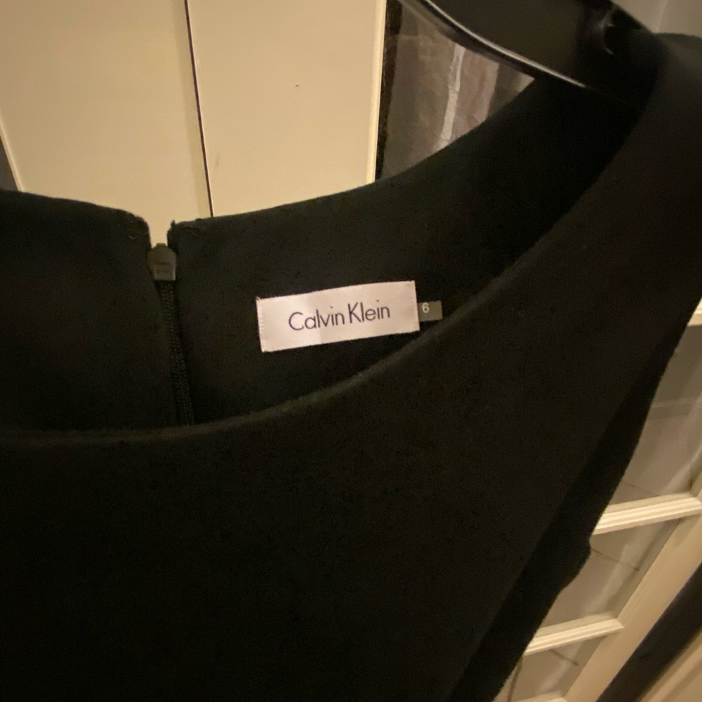 Calvin Klein dress size 6, black with white stripes and a accent belt. - Picture 2 of 3